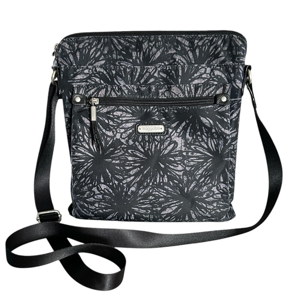 Baggallini Go Bagg Crossbody In Black and Gray Midnight Blossom Print